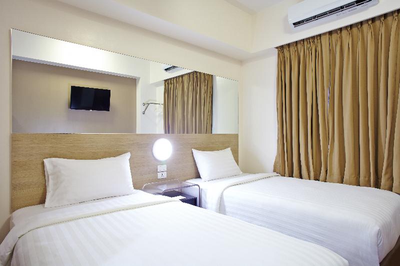 Red Planet Malate Mabini Hotel